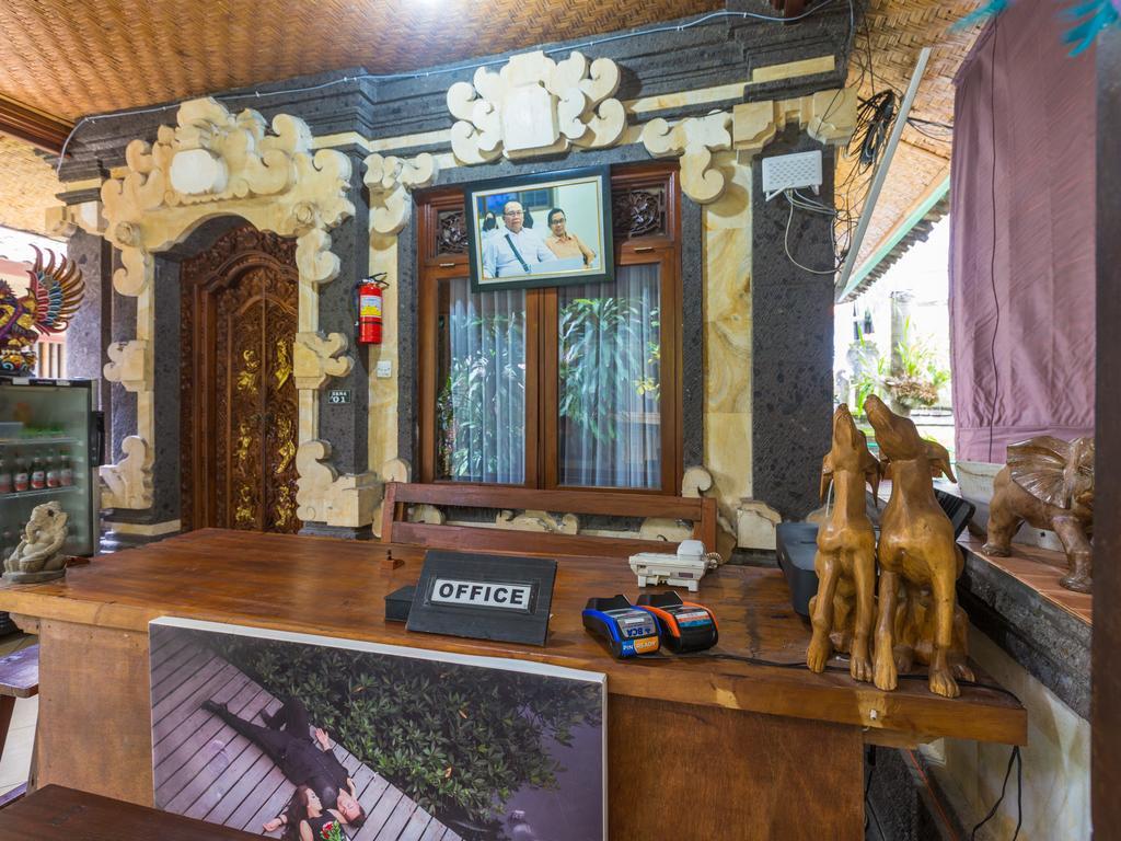 Suarsena Ubud Esterno foto