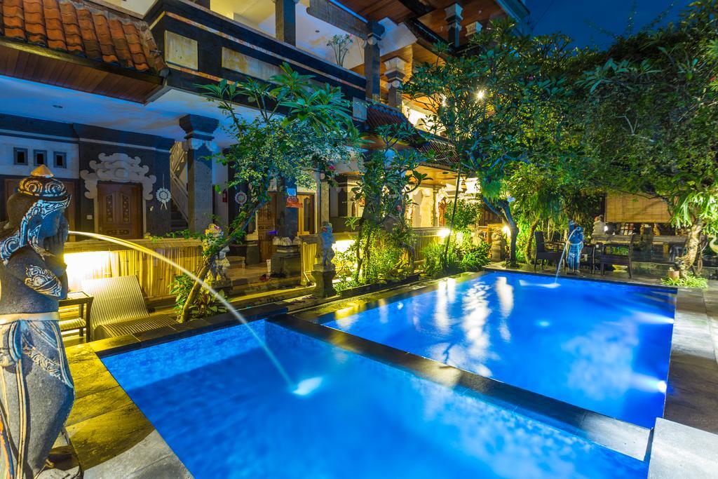 Suarsena Ubud Esterno foto